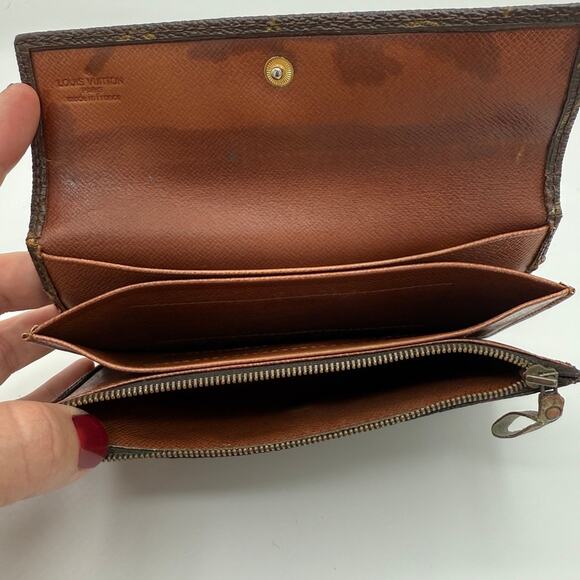 Louis Vuitton Monogram Bifold Wallet - Made in France - Vintage - Picture 5 of 14